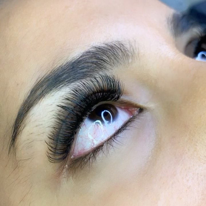 E57D 1126 4E7A B98C 1EBC03D5B8EE — eyelash extensions service