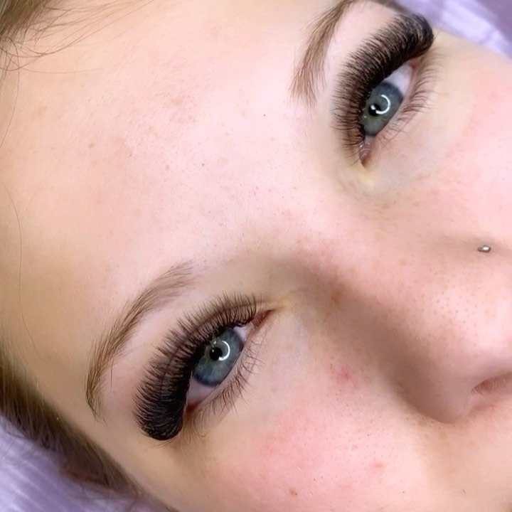 EDC2600 0734 4E0B 8775 D62CCEB263F7 — eyelash extensions service